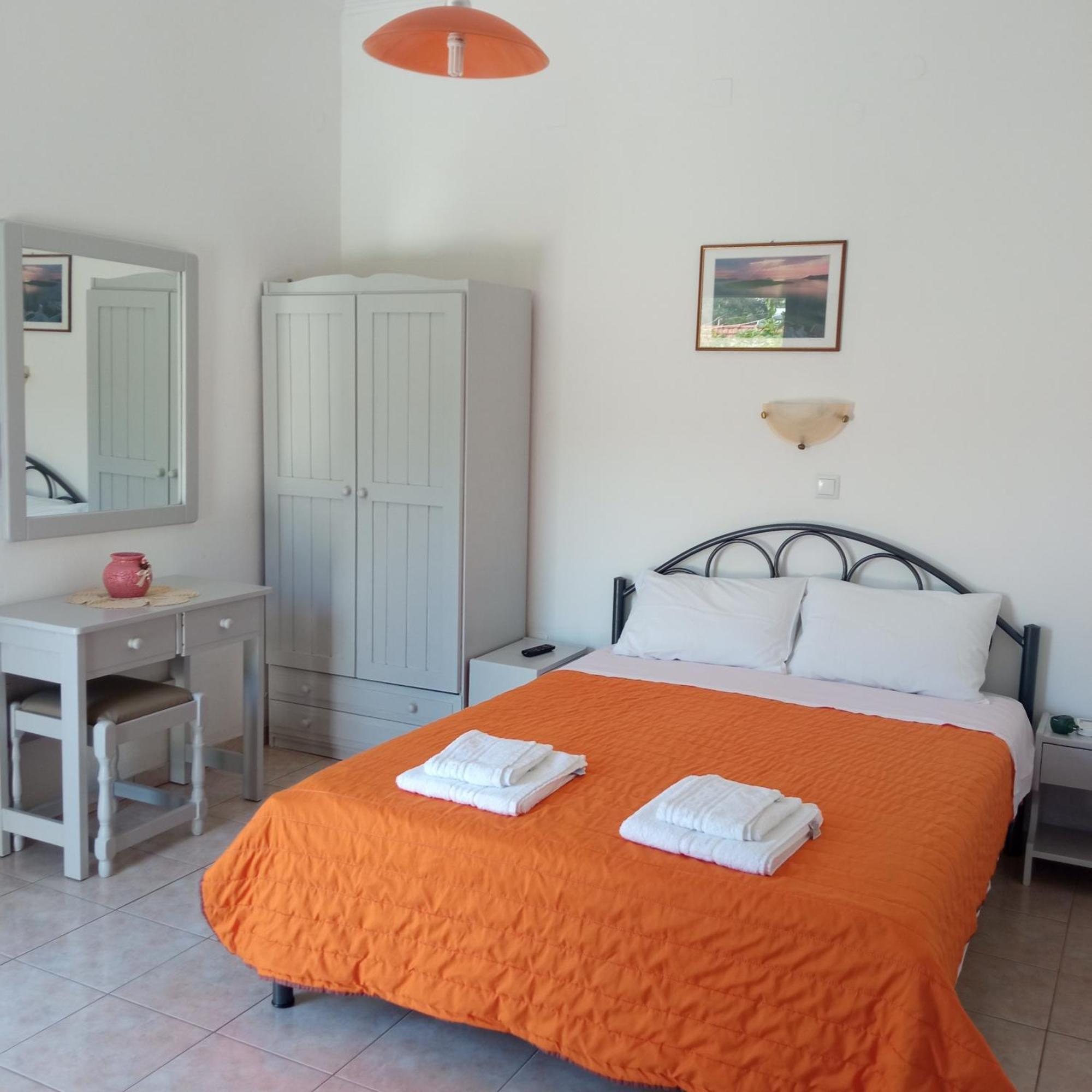 Soustas Apartments Longós 외부 사진
