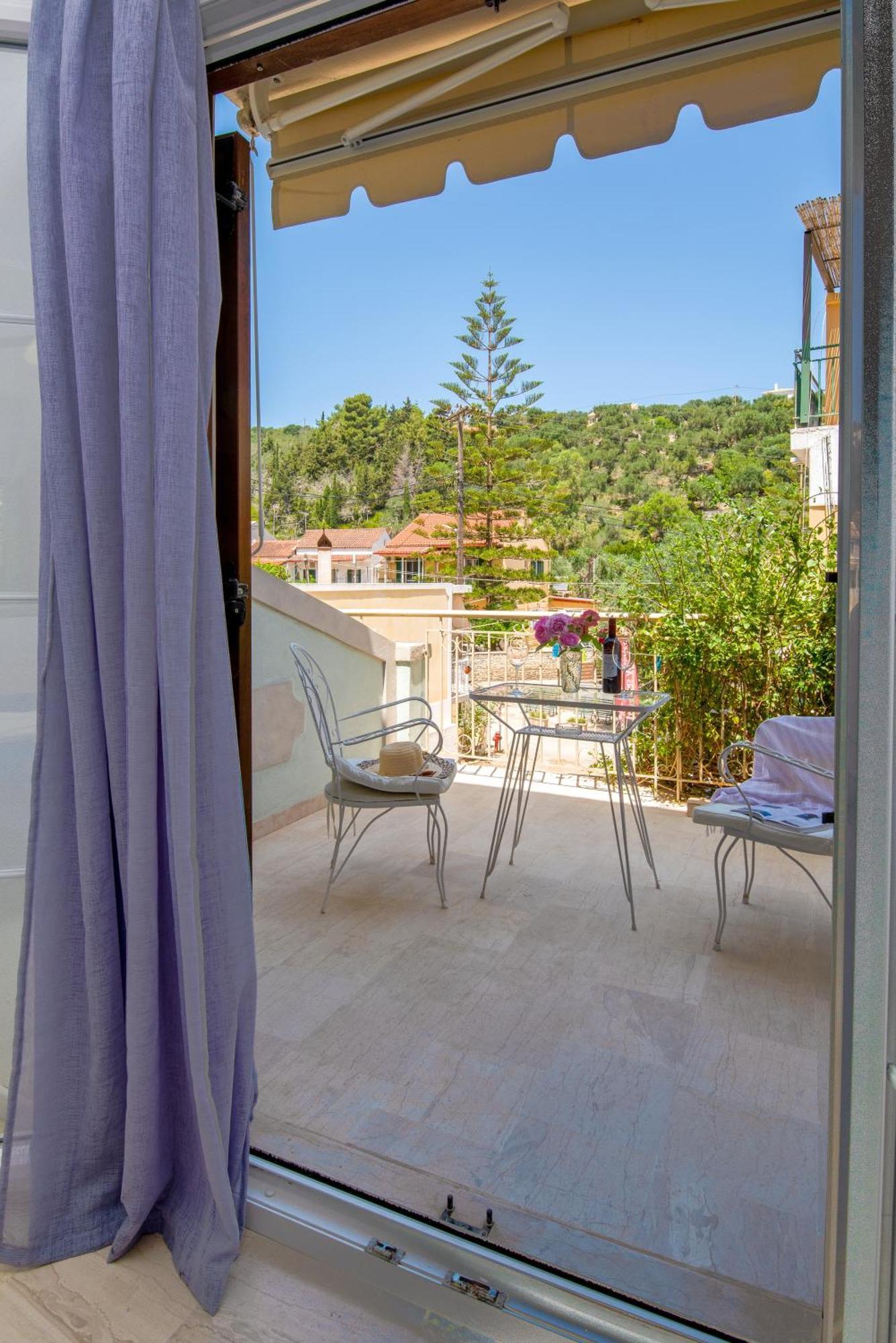 Soustas Apartments Longós 외부 사진