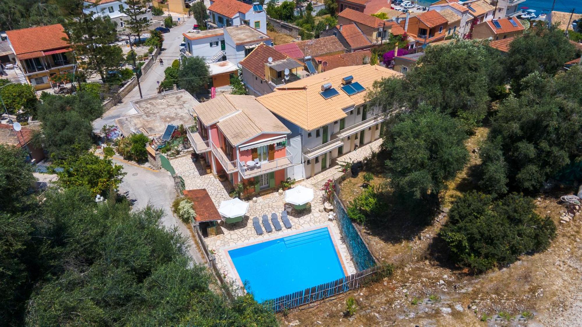 Soustas Apartments Longós 외부 사진